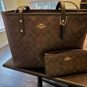 Coach tote and wallet